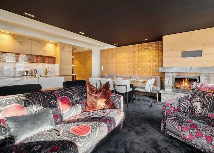 Luxury 4br With 4 Baths - - D' Emeraude *