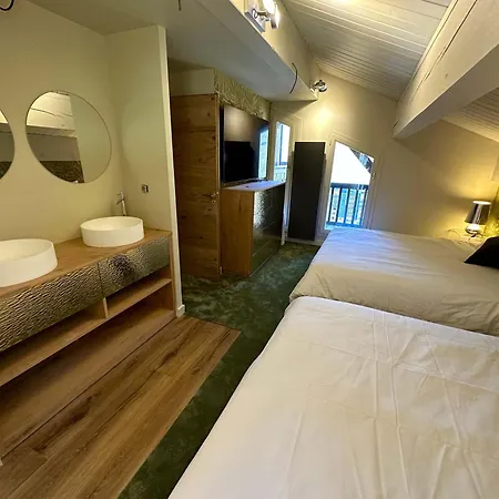 Апартаменти Luxury Ski-in Ski-out 4br With 4 Baths - *