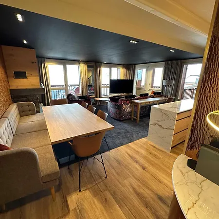 Апартаменти Luxury Ski-in Ski-out 4br With 4 Baths -