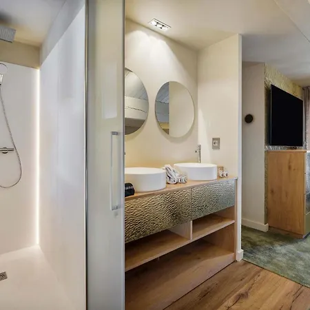 Luxury Ski-in Ski-out 4br With 4 Baths - Апартаменти