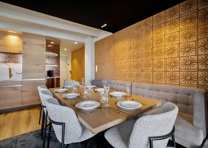 Luxury 4br With 4 Baths - - D' Emeraude