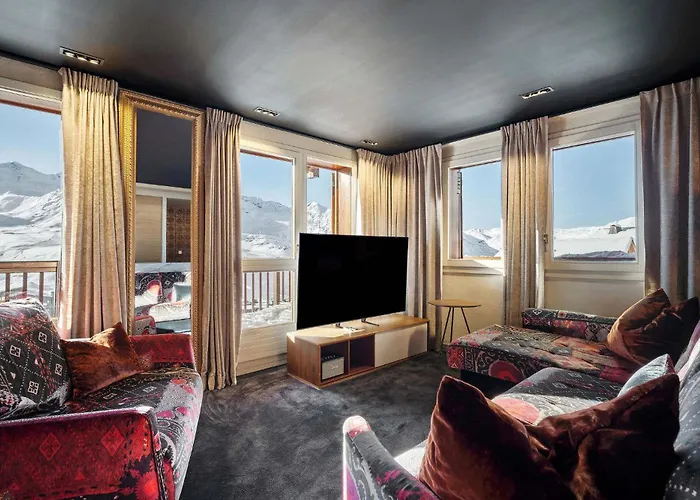 Luxury 4br With 4 Baths - - D' Emeraude شقة *